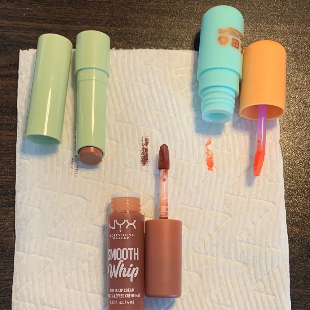 Lip Bundle - 3 items - Picture 3 of 3
